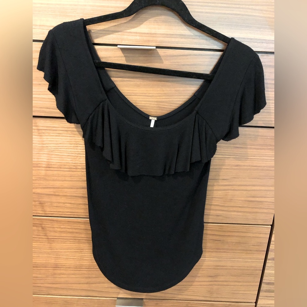 Free People Ruffle top in Black size M